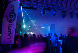 laserworldflag-beams