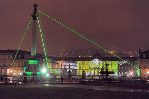 Pirámide láser para el Año de los Bosques 2011 en Stuttgart / Alemania
