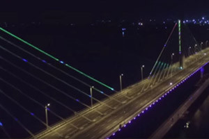 Instalación láser permanente en el puente Nyerere de Kigamboni (Tanzania)